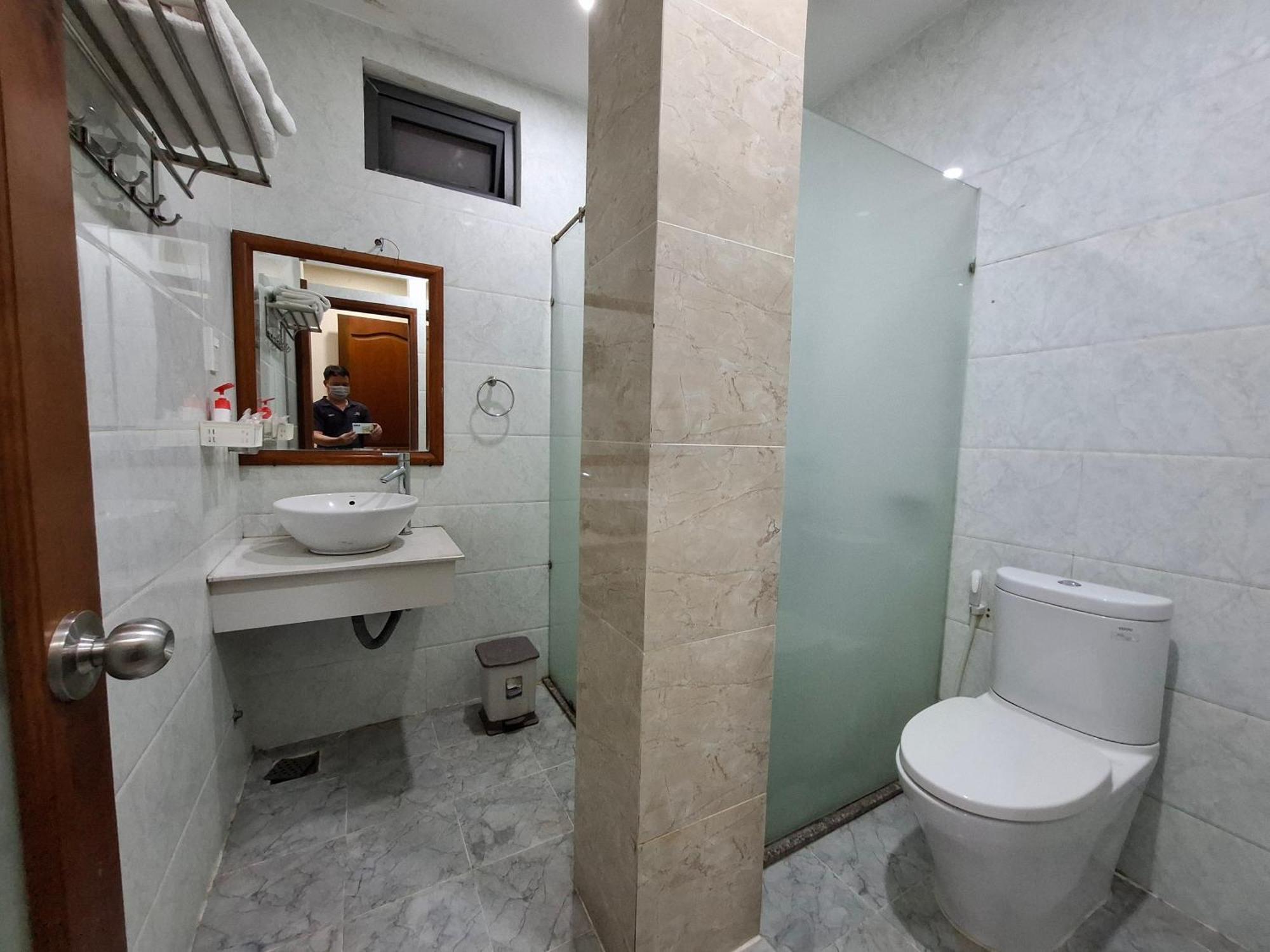 Hotel Phu Si Хошимин Экстерьер фото
